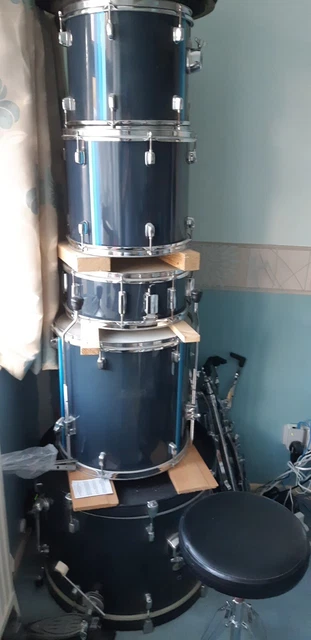 Pearl DLX Drum Kit