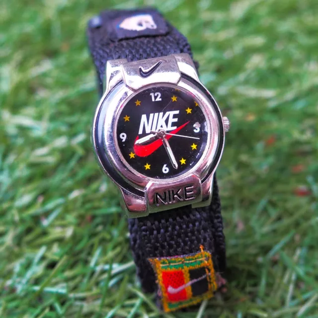 NIKE WOMEN S RARE Vintage Hook Look Fabric Strap Wrist Watch