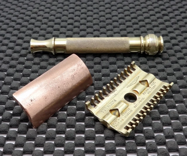 Vintage 1930's Gillette NEW GOODWILL DE Safety Razor  Clean! 5