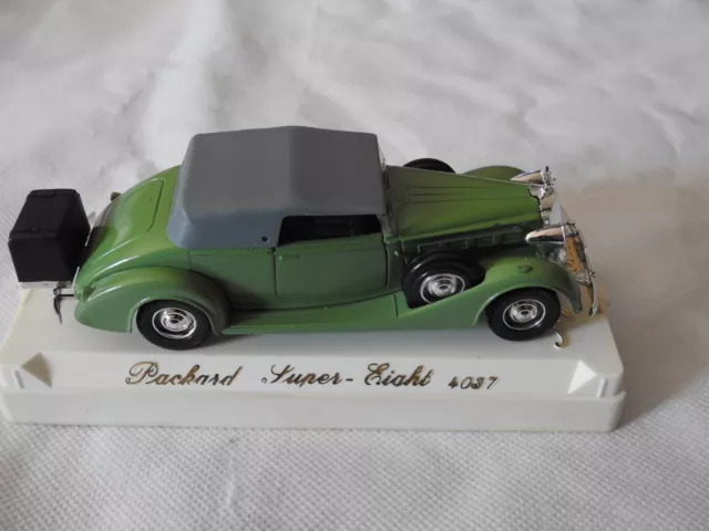 voiture miniature ancienne PACKARD SUPER EIGHT SOLIDO DANS SA BOITE
