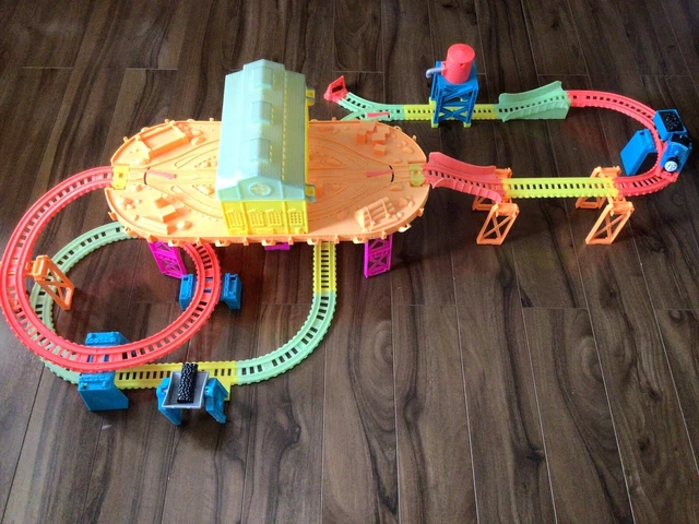 Trackmaster Set Lower THOMAS THE TANK engine trackmaster sets Hyper Glow Station £9.00 ...