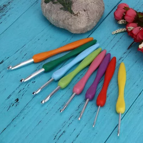 8Pcs Multi Colour Soft Grip Set Handle Aluminum Crochet Hook Knitting Needles RY