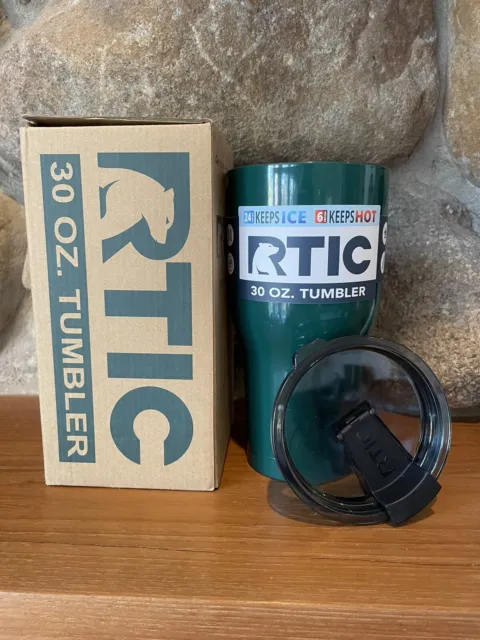 NEW RTIC 30 oz Tumbler Hot Cold Double Wall Vacuum Insulated Green