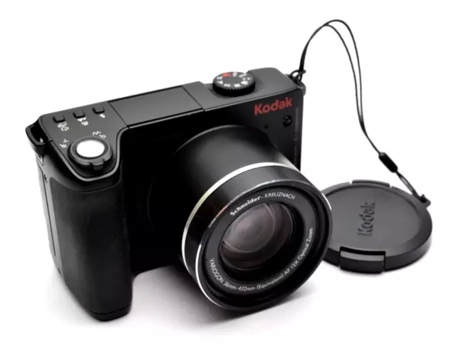 Kodak EasyShare Z8612 IS Digital Kompaktkamera, 12x Optical Lens 36-432 mm d07b