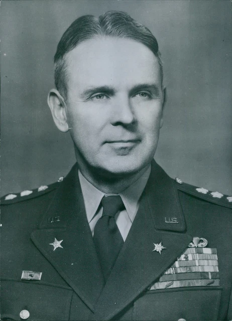 A portrait of Gen. Maxwell D. Taylor. - Vintage Photograph 492027