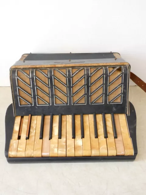 Vintage Rauner German Accordion ~ Parts or Repair