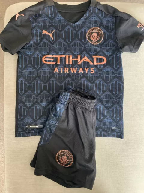 BOYS MAN CITY FOOTBALL SHIRT &SHORTS AGE 7/8YRS -122cm