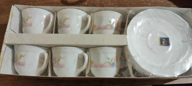 Tasses à café et soucoupes en céramique Française