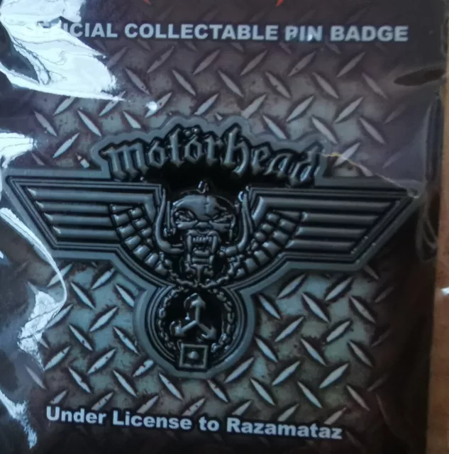 MOTORHEAD Pin BADGE Metal Official War Pig Wings Die-Cast Relief in Packet LEMMY 2