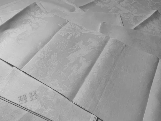 Nappe Ancienne, Lin Et Soie , Damassé Chasse à Courre , Li