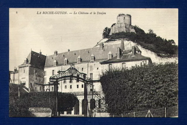 *** La Roche-Guyon - Le Château et le Donjon *** CPA 0177