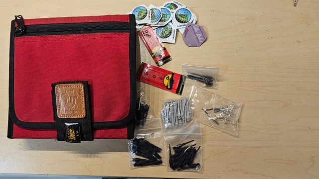 Dart carrier red and black
