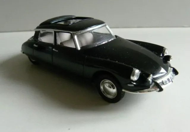 Miniature 1/43 CITROEN DS De Gaulle 1963 sans boite
