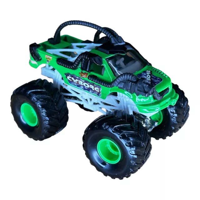 Camión Monster Jam 2002 Hot Wheels base metálica Cyborg 6 Monster 1:64 envío gratuito