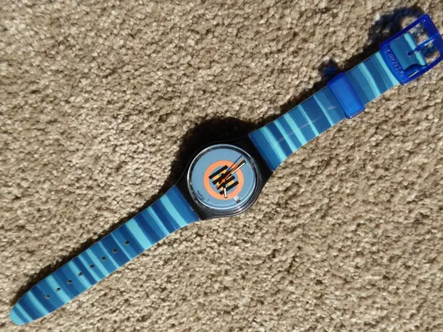 VINTAGE SWATCH WATCH WITH DATE LATE 1980's