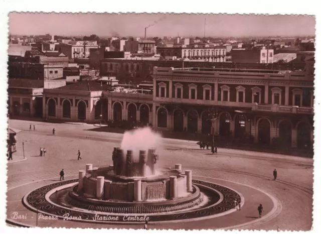 Cartolina Bari Viaggiata Piazza Roma E Stazione Centrale Animata