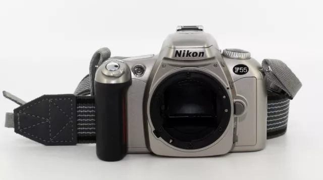 Nikon F55 Spiegelreflexkamera Body - Silber - Gebraucht