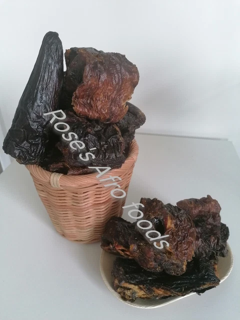 Pesce secco Asa (Igbo). Eja Osan (Yoruba), Dan Sarki (Hausa). Grandi cotolette di pesce. 