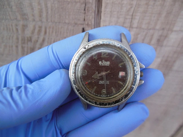 Montre De Plongée Automatique Caravelle Vintage - 38 Mm, 17 Rubis, étanche 200 M, Occasion