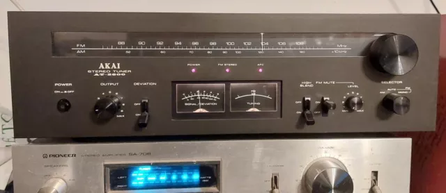 Vintage Akai AT-2600 Stereo Tuner