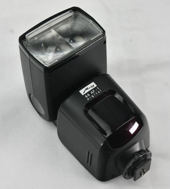 Metz mecablitz 44 AF-1 Digital Electronic Flash for Canon Digital & Film Cameras 2