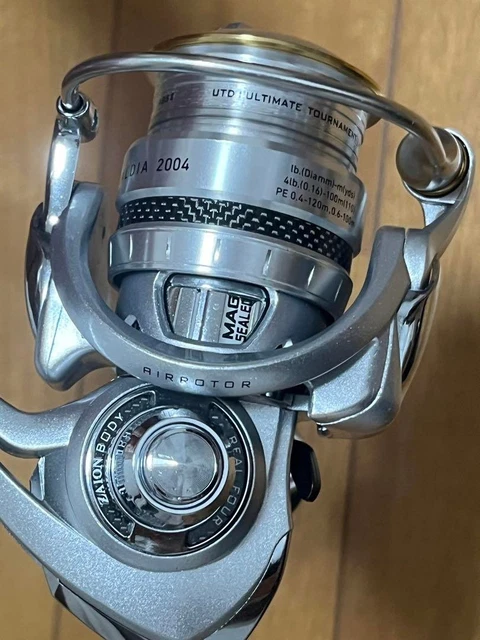 ダイワ　CALDIA 2004 DAIWA CALDIA KIX 2004 SPINNING REEL LURE FISHING FROM JAPAN