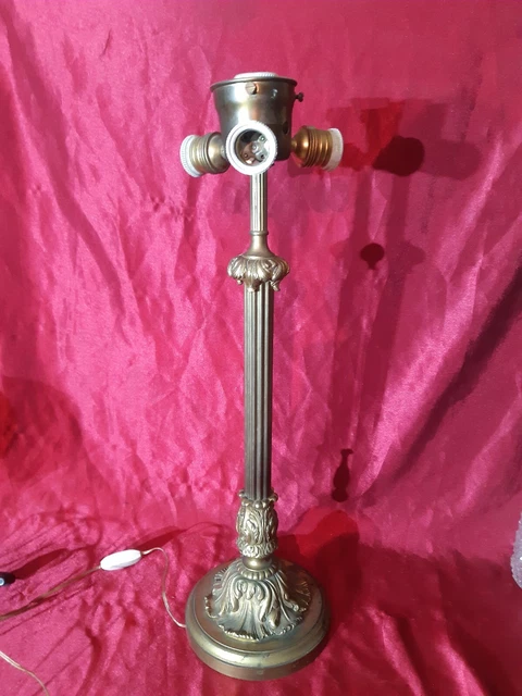 Grand pied de lampe en bois tourné noire vintage circa 1980