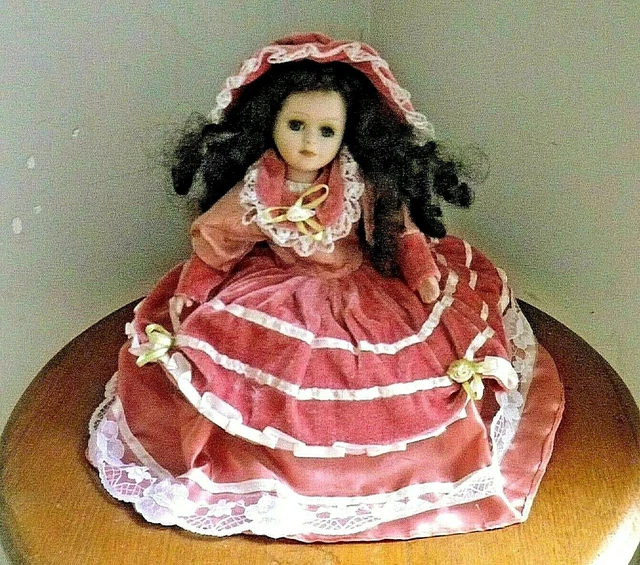 Poupée Ancienne Porcelaine Tête Biscuit Allemagne - Avec Fauteuil Vintage