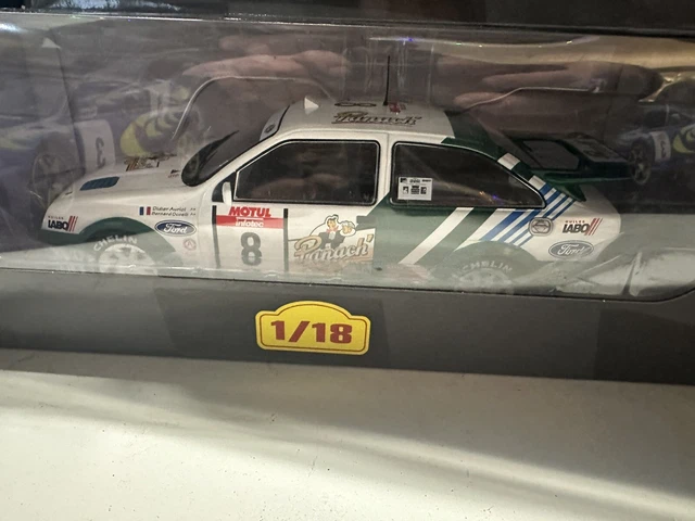 Miniature IXO 1/18 – Ford Sierra RS Cosworth #8 – Rallye Tour De Corse 1988 – Auriol