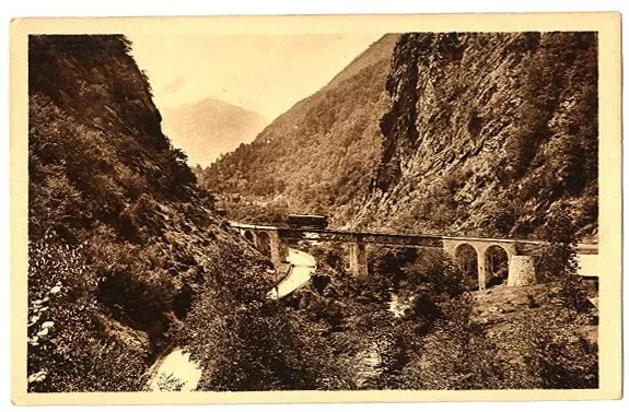 CPA 65 Hautes-Pyrénées Route de Cauterets à Pierrefitte Le Pont de Meyaba
