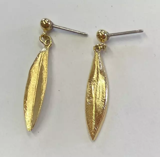 Vintage 90s Trifari Leaf Stud Earrings - Etched Gold Tone 1 inch Drop Dangle