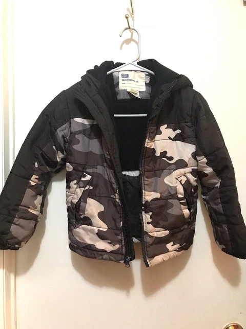 Camo Jacket Zipper Hood Pockets Elastic Cuffs Size XS/XCH 100% Polyester