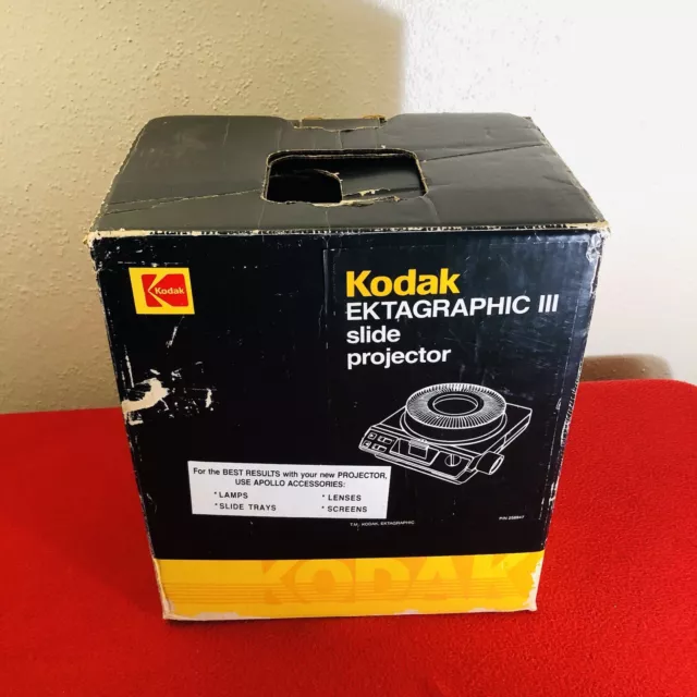 MINT Kodak Ektagraphic III E Plus Slide Projector Original Box Slip Tray Remote