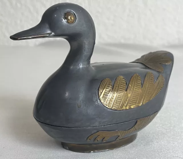 Ancien XXème très belle boite zoomorphe canard en étain et laiton