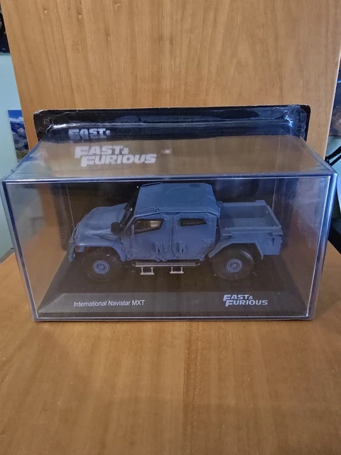 Miniature International Navistar MXT-MVA 2006 - Modèle Presse 1/43 - Métal Monté - Neuf