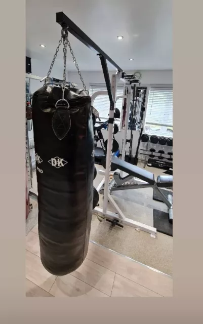 Punching bag bracket..Boxing bag .. bracket. Complete set . chain and fixings