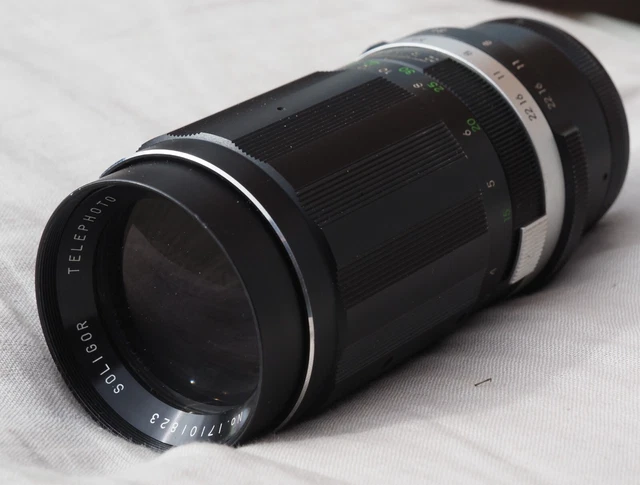 Soligor 200mm f/4.5 vintage telephoto camera lens (M42 mount) 12 BLADES!!