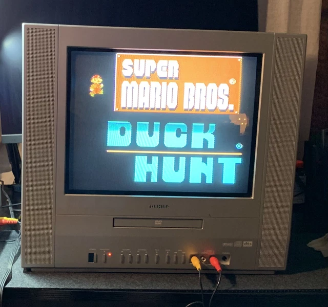 TOSHIBA 14” CRT Flat Tube Television TV DVD Combo Retro Gaming MD14FN1R