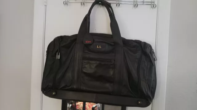 TUMI Alpha Vintage Black Colombian Leather  Duffle  Carry-On  Gym Bag Weekender