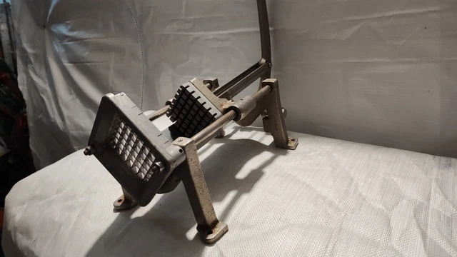 Vollrath Commercial French Fry Cutter Manual Operation Potato Slicer