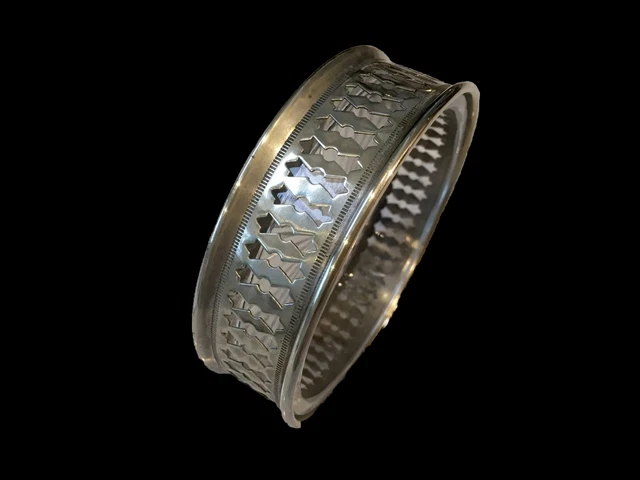 Vintage Silver Plated & Glass Wine Bottle Coaster 9.5cm Diameter