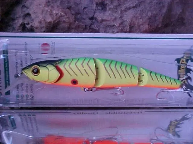 Strike Pro Jointed Flying Fish Floating Minnow EG-079J in "SPOTTED LIME TIGER"