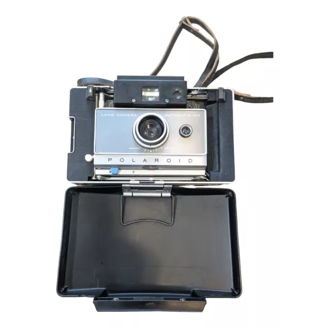 Polaroid Vintage Automatic 100 Land Camera  And Manual
