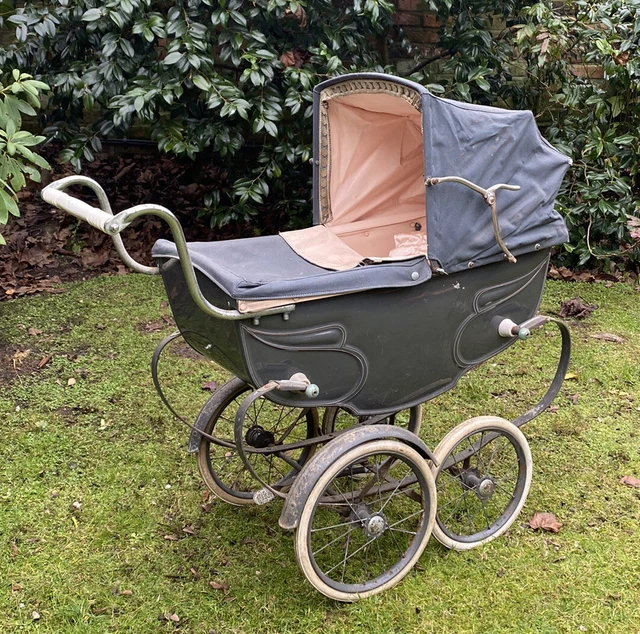 SILVER CROSS Vintage 1950s Dolls Pram With Original Cover Needs TLC