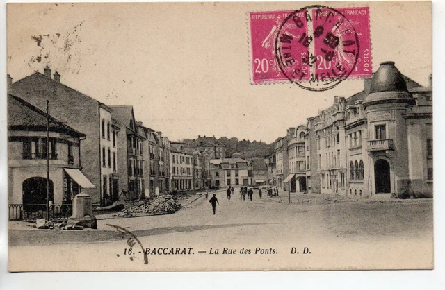 BACCARAT - Meurthe et Moselle - CPA 54 - la rue des ponts