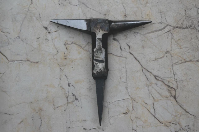 Vintage Iron anvil jewelers Blacksmith Tool Vintage farm decor Tool 22.11 oz