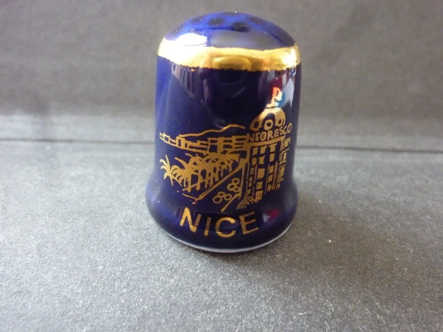 DÉ A COUDRE De Collection En Porcelaine ( Marrakech) EUR 1,50 - FR