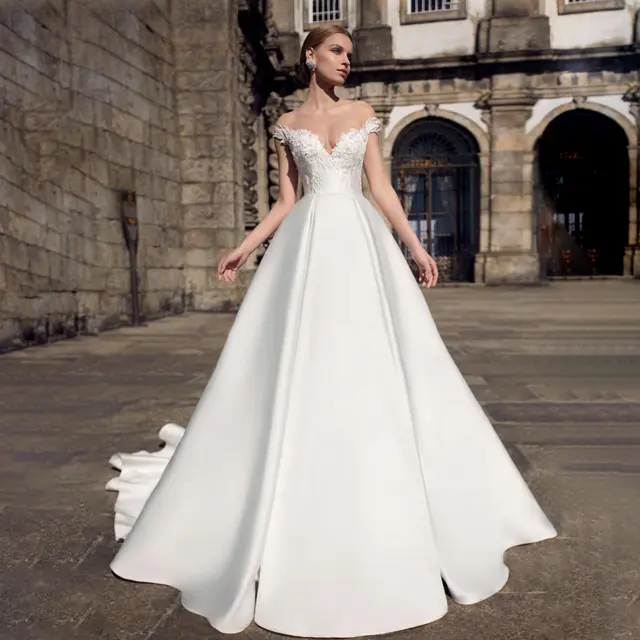 Elegant Satin Wedding Dresses Classy Sweetheart Beaded Embroidery Lace Up Gowns