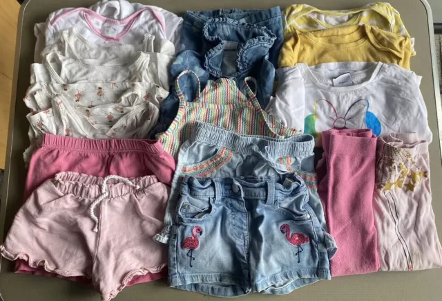 Pacchetto di abiti per bambine età 18-24 mesi. Collezione di 16 articoli