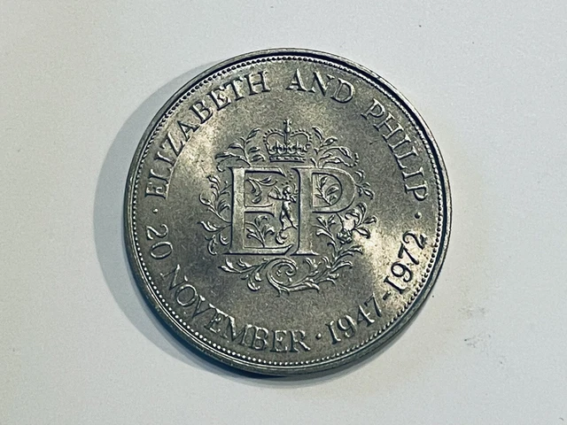 COMMEMORATIVE COIN 20 November 1947/1972 Elizabeth and Philip Elizabeth